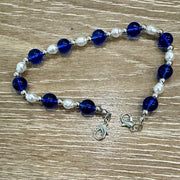 On A Whim Hats Pearl and Blue Hat Chain